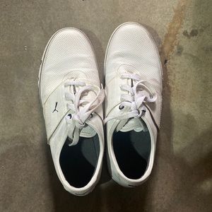 Barely worn puma white shoes
